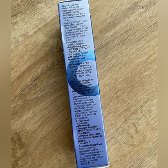 No7 Lift & Luminate Triple Action Face Serum 30 ml - Picture 4 of 4